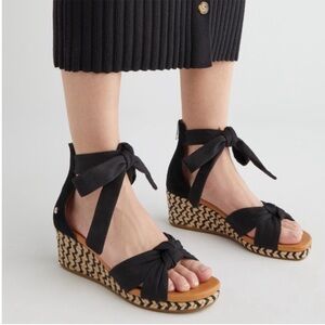 Ugg Yarrow Espadrilles Wedge Sandals Black Canvas & Leather Women’s